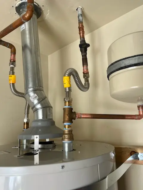 Water heater installation and plumbing repair in Kettle Creek